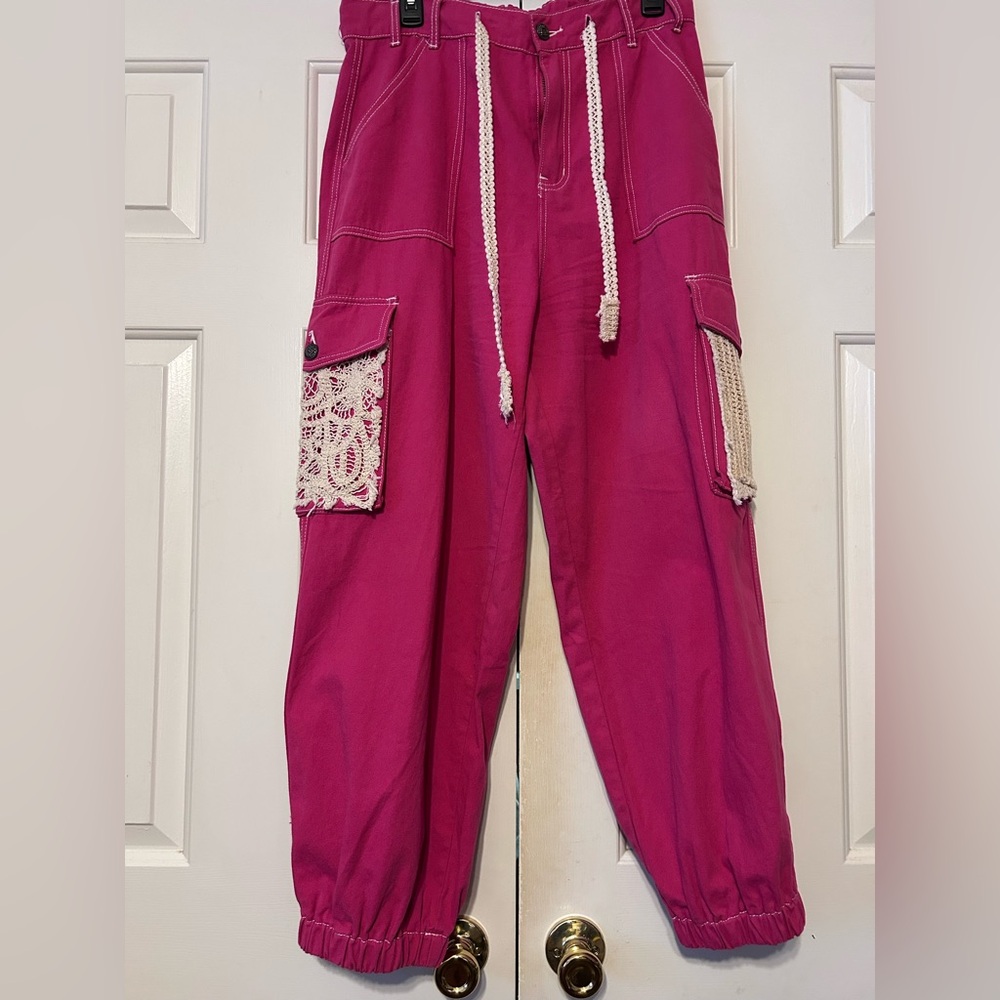 PRICE DROP NWOT POL lace & crochet patchwork cargo reddish/ pink joggers